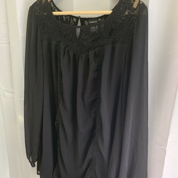 Torrid Chiffon Lace Inset Top Crochet Trim Boho - Picture 6 of 7